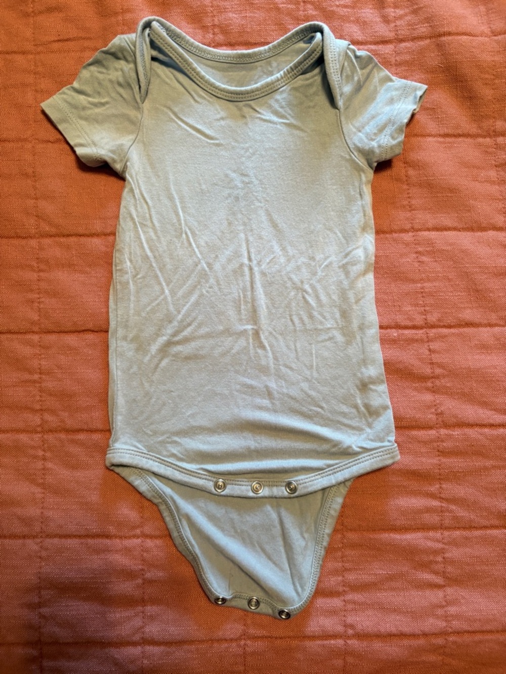 Kyte Bamboo Baby Short-Sleeve One-Piece Bodysuit in Light Sage Gray